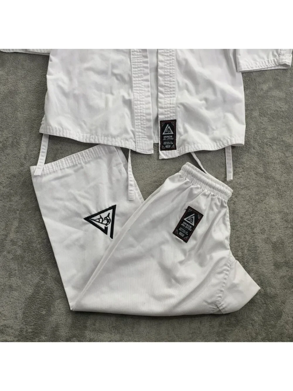 Gracie Jiu-Jitsu Classic Gi Size 00/120 (Kids 4-7) White BJJ MMA Kimono Training